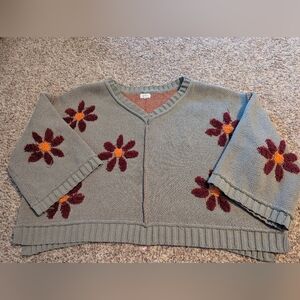 POL Green V-Neck Sweater with Floral Designs 💮🏵️